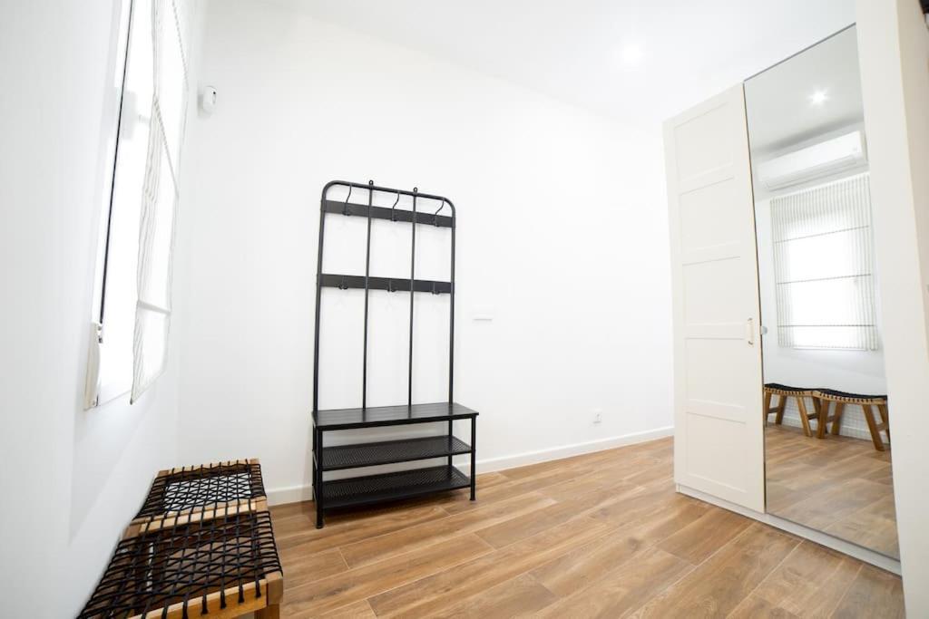 Encantador Apartamento Reformado En Tetuan By Bebalmy Madrid Exterior foto
